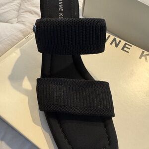 Anne Klein Black Ribbed Strap Sandals